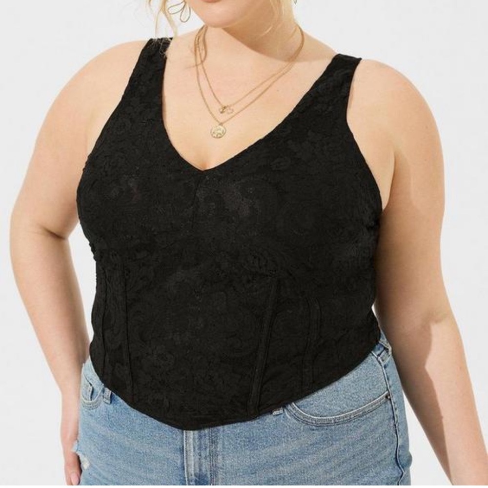 Torrid Black Lace Tank Top.  Size 5.  PTP Is 27'.  NWT.